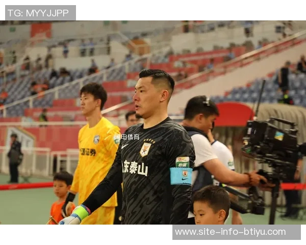 泰山队上半场领先三镇2-0泽卡刘洋进球被吹的争议瞬间回顾